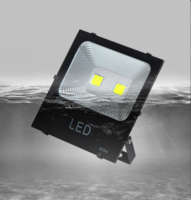 Đèn pha led 100W newstar hàng công ty