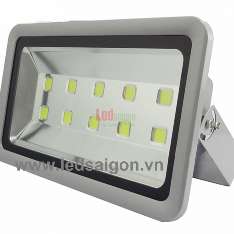 Đèn pha led 500w loại tốt, giá rẻ mua tại ledsaigon.vn