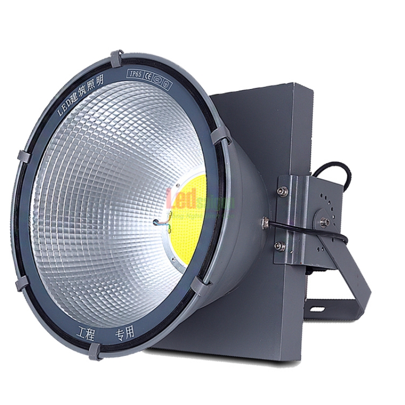 ĐÈN PHA LED CẨU THÁP 300W
