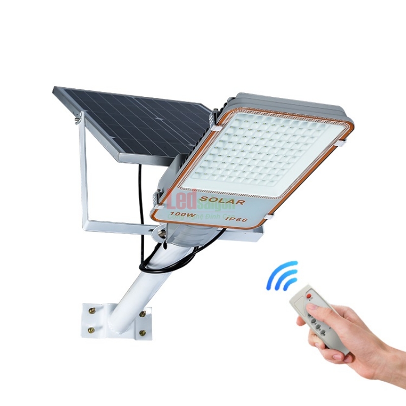 ĐÈN ĐƯỜNG NLMT 100WT