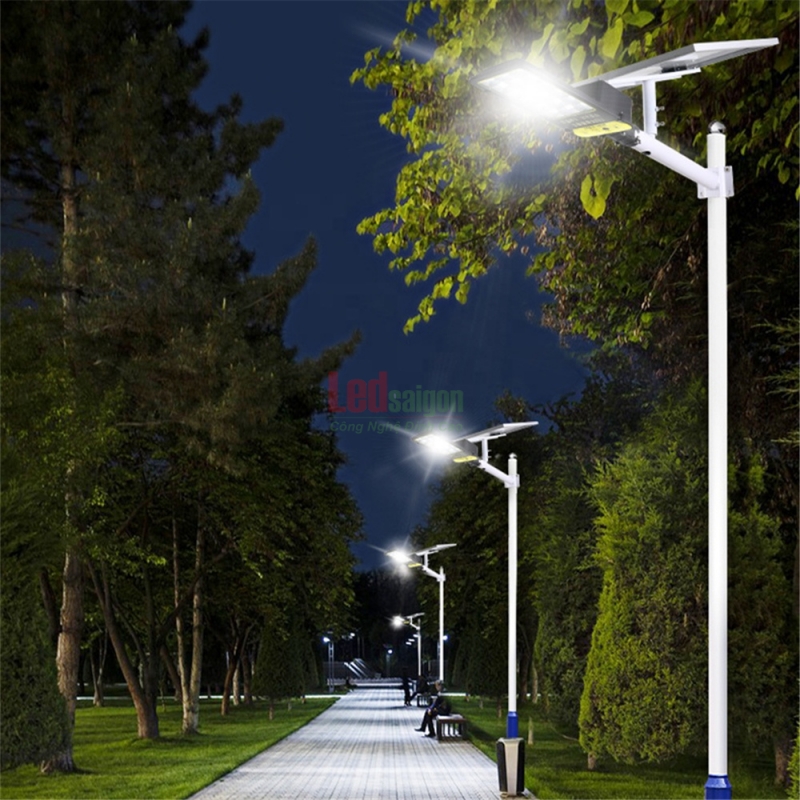 ĐÈN ĐƯỜNG NLMT 100WD