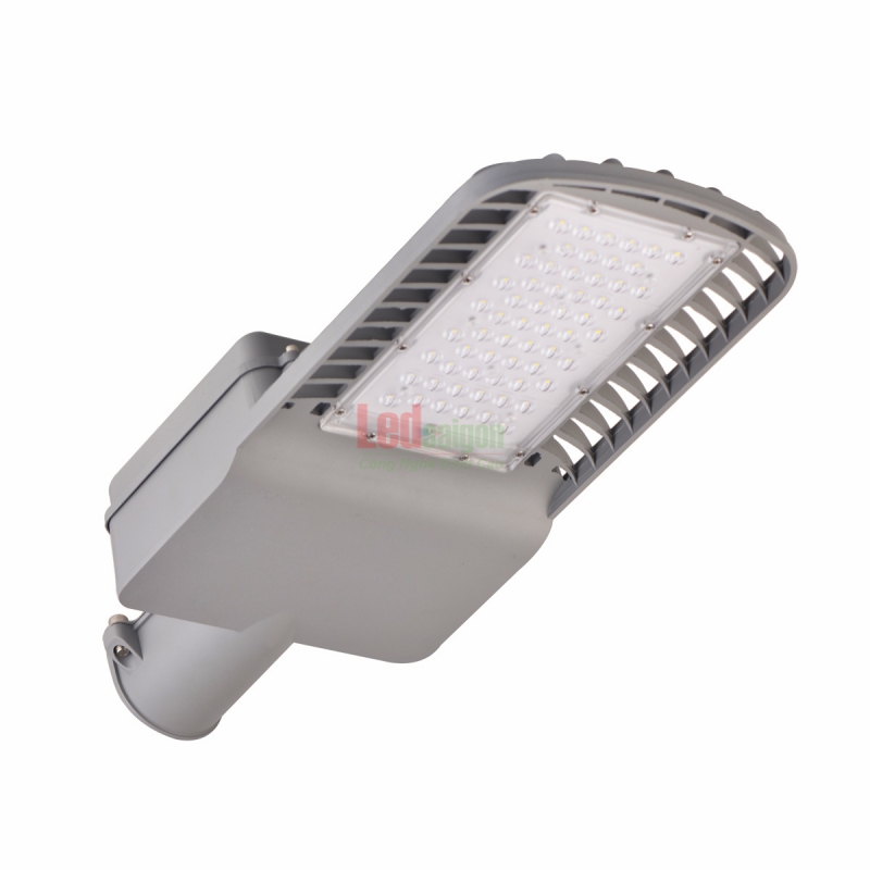 ĐÈN ĐƯỜNG NLMT 50W CAO CẤP