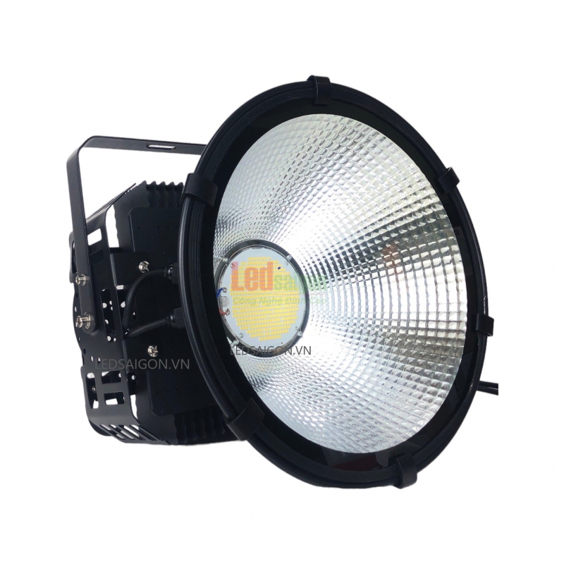 ĐÈN PHA LED CẨU THÁP 400W