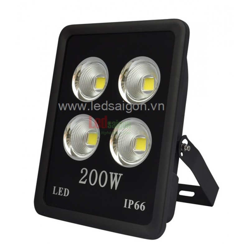 Đèn Pha Led 200W Chiếu Xa