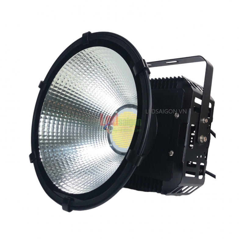 ĐÈN PHA LED CẨU THÁP 400W