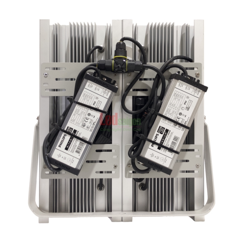 ĐÈN PHA SPORT LIGHT 400W