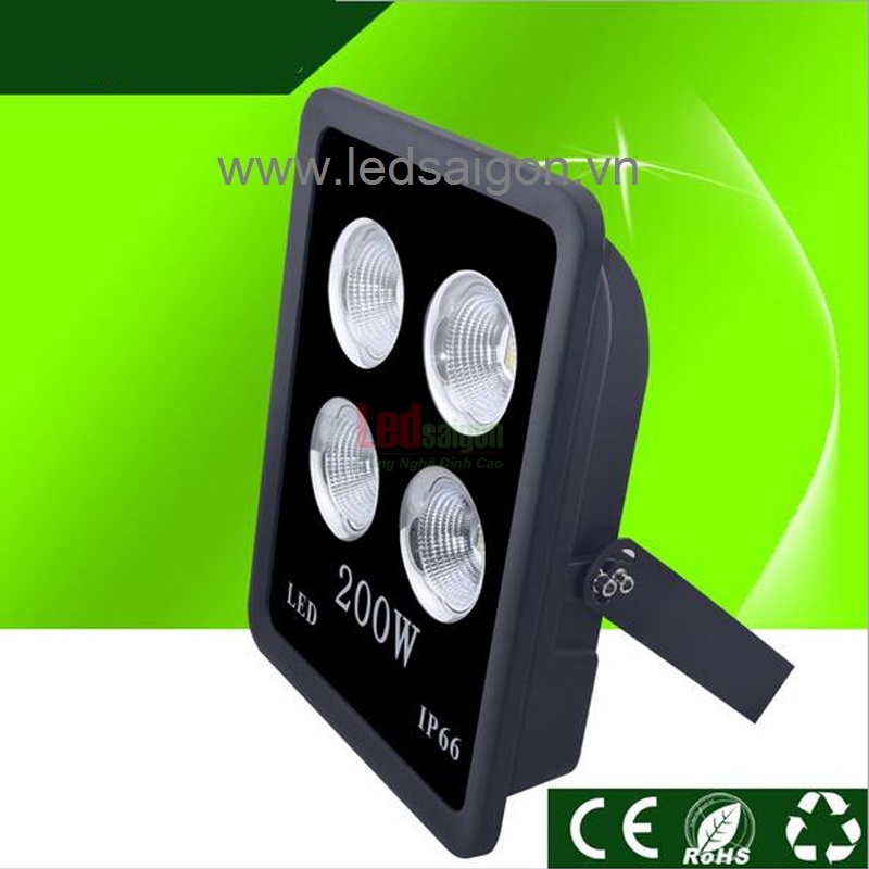 Đèn Pha Led 200W Chiếu Xa