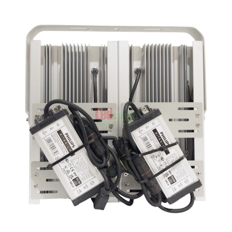 ĐÈN PHA SPORT LIGHT 300W