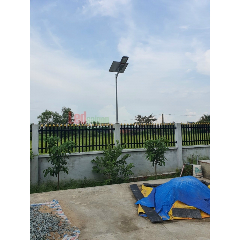 ĐÈN ĐƯỜNG NLMT KB 300W 