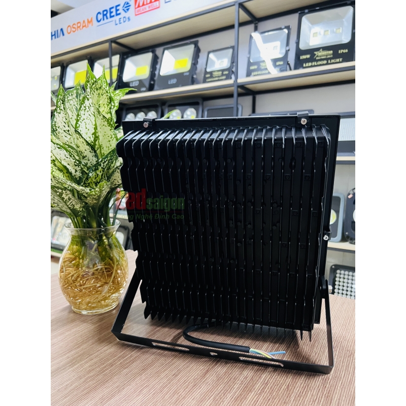 ĐÈN PHA LED NEWSTAR 150W